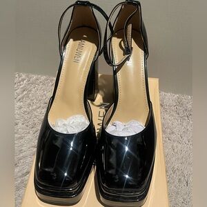 Women’s Black Patent Leather Block Heel Pumps